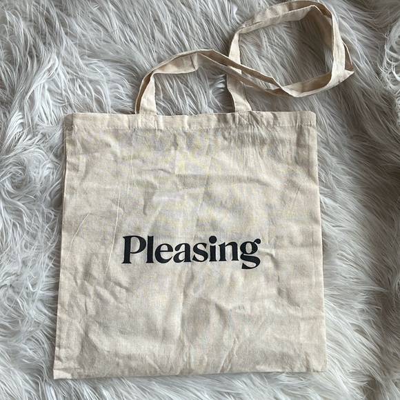 Pleasing Tote Bag - Picture 1 of 4